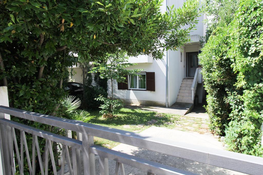 Maris Apartment Sveti Filip i Jakov Exterior photo